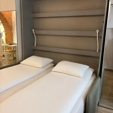 아파트 Hope Compact & Fully Equipped Near Main Station In